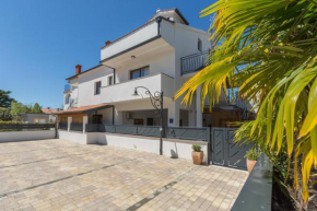 Reizendes Apartment nur 250 Meter zum Strand mit privater Terrasse, Grill, WiFi